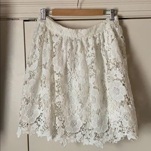 White lace full skirt